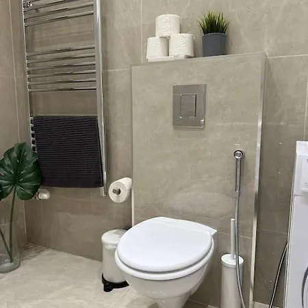The Pearl Apartment *
